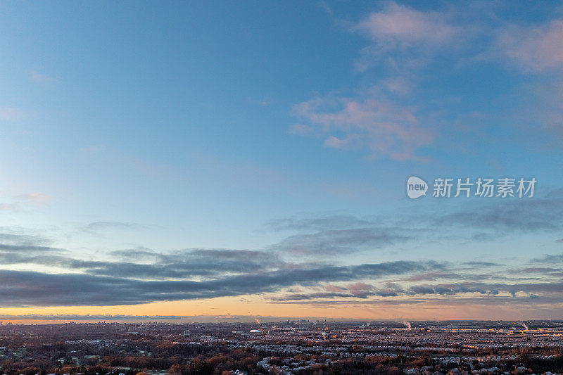 Rutherford road和Islinton Ave.的住宅小区鸟瞰图，Woodbridge, Vaughan，加拿大